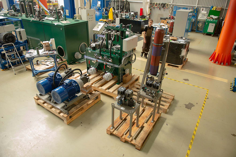 Гидравлический привод с САУ для агрегата HTA-2 (CTR-KV-B2123 + CTR-KV-C0325)