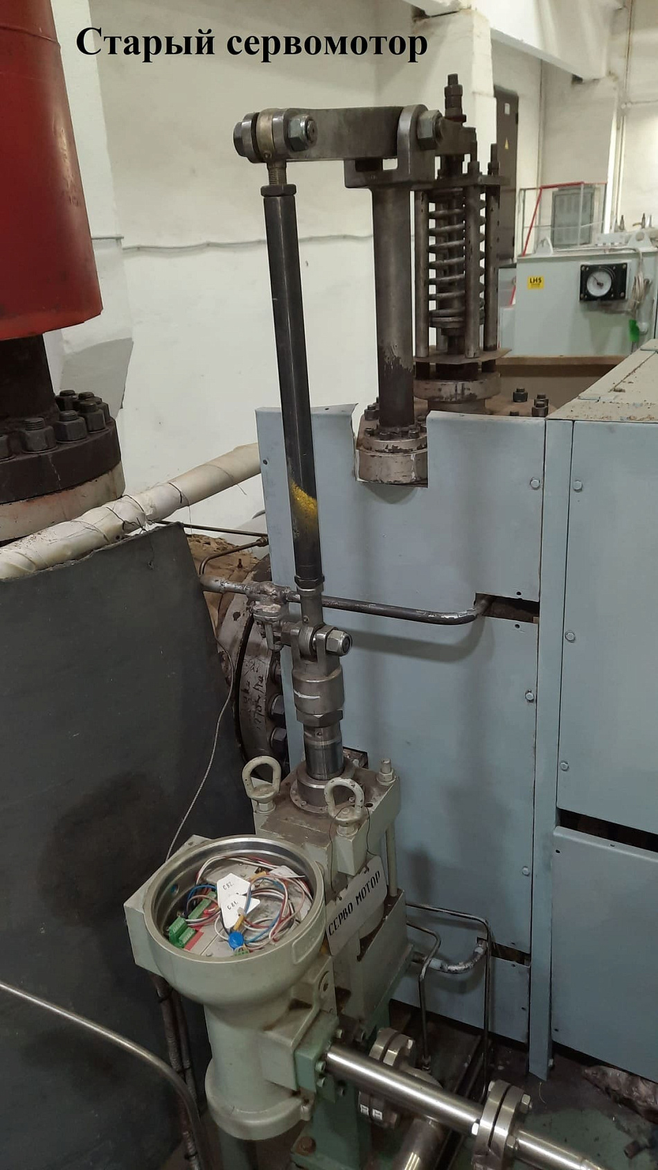 Замена сервомотора Woodward VariStroke-I (VS-I) и маслонапорной установки на паровой турбине M100-B80. CTR-KV-B1675