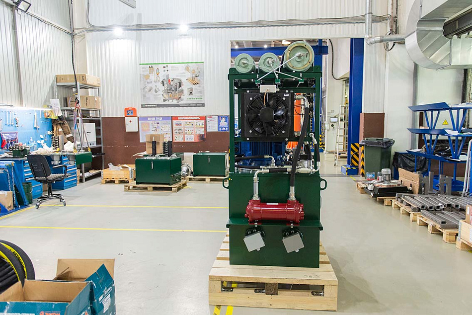 Гидростанция CTR-KV-B1676-2 для подвесной рельсосварочной машины