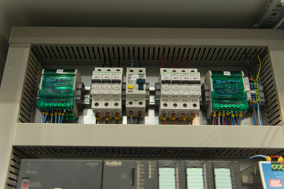CTR-KV-C0070-CHL - Система густой смазки промежуточного рольганга стана горячей прокатки на базе бочковых пневматических насосов
