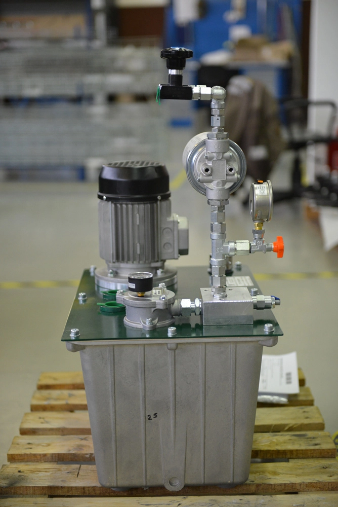 Гидростанция CTR-KV-A0547 для системы смазки редукторов металлообрабатывающего оборудования