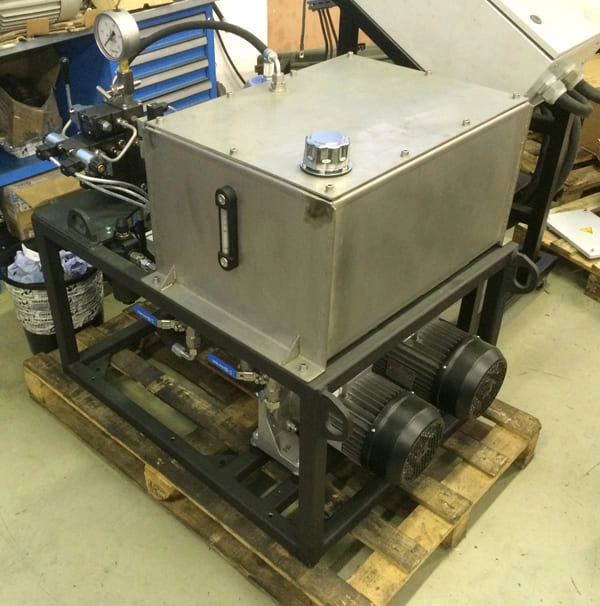 Гидростанция манипулятора прижима стакана промковша CTR-KV1131