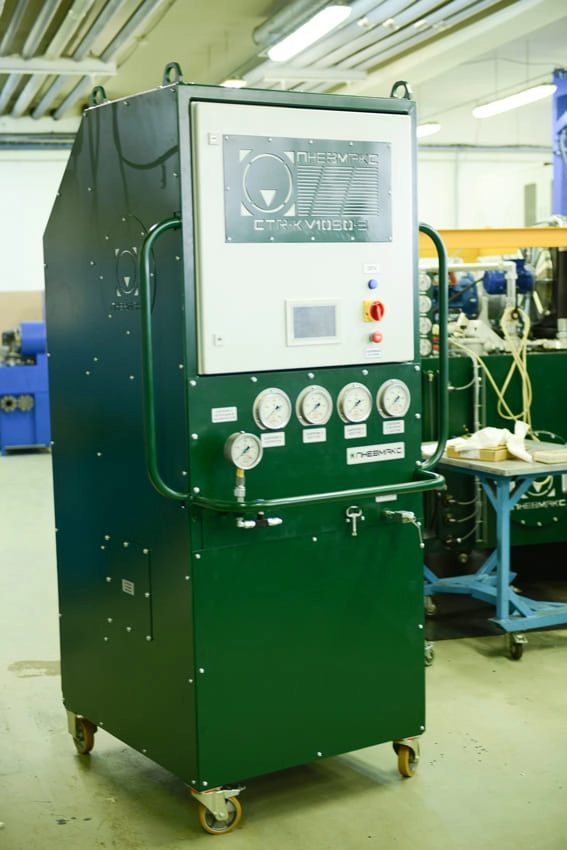 Зарядное устройство для пневмогидравлических аккумуляторов CTR-KV-1050-3