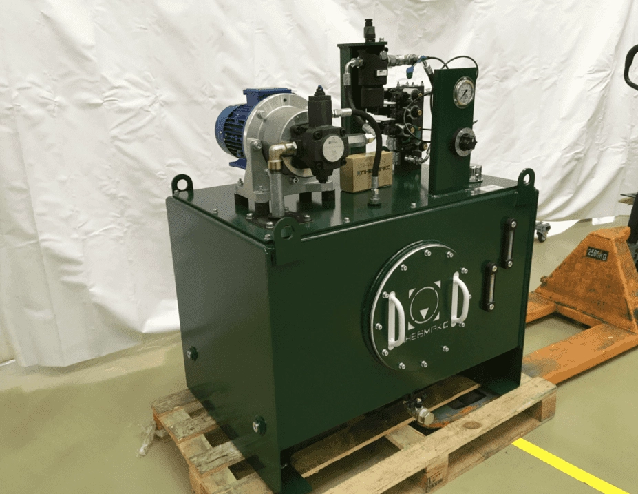 Гидростанция CTR-KV-B0837 для привода накатного устройства станка ПР2800Ф3