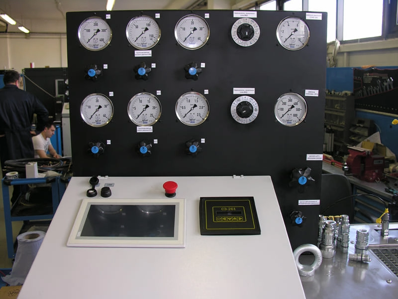 Стенд для приемо-сдаточных испытаний серийных гидроагрегатов - электрогидравлических блоков управления