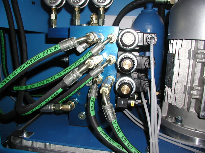 Гидростанция и гидроблок станка для изготовления сегментных отводов SPIRO® GORELOCKER 0297075