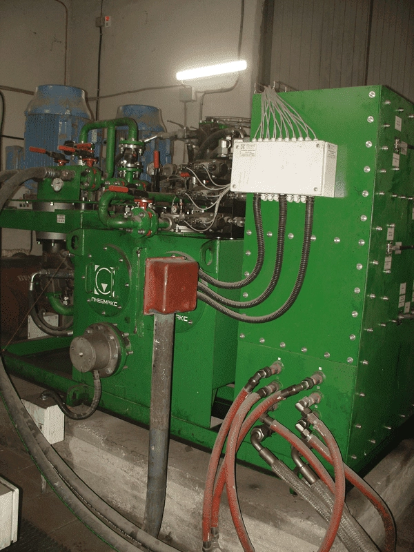 Гидростанция привода совка ферросплавов конвертера CTR-KV1090