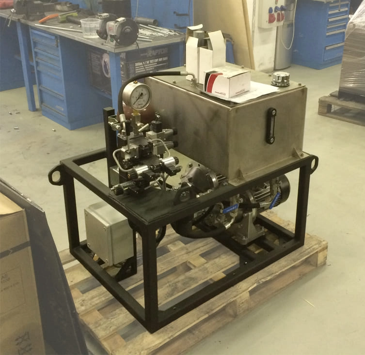 Гидростанция манипулятора прижима стакана промковша CTR-KV1131