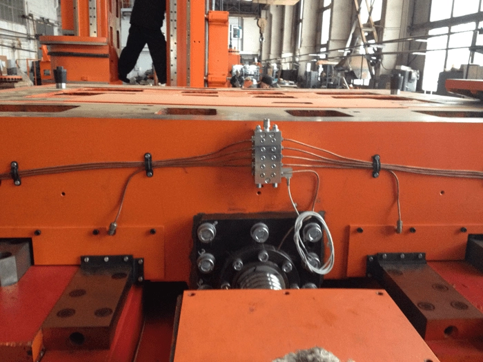 Гидропривод и система смазки обрабатывающего центра ИР800ПМФ4