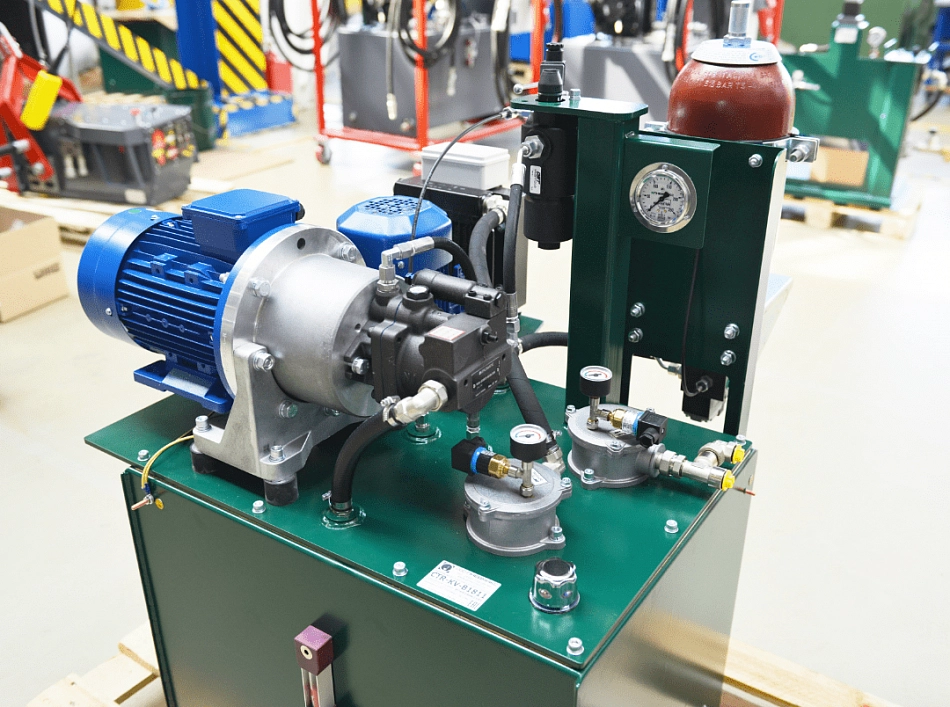 Система управления трехшпиндельного станка глубокого сверления KOLB CTR-KV-B1811