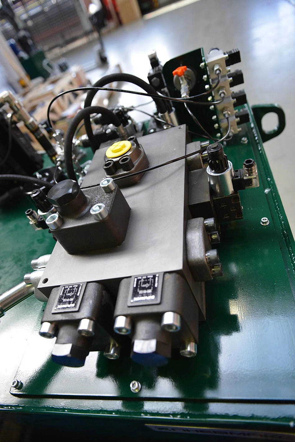 Гидростанция CTR-KV-B0742 для автоматического брикетировочного пресса ПБО-95.01 для вторсырья