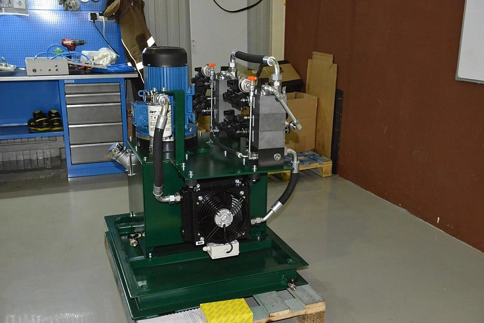 Гидростанция CTR-KV1222-М для станка для сборки покрышек СПД2-660-900М1 (321.433)