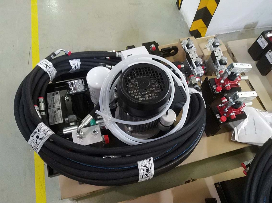 CTR-KV0008 – Комплект гидрооборудования подъемных устройств для посадки в пассажирские вагоны