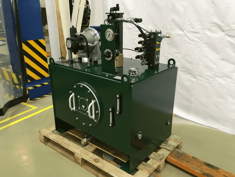 Гидростанция CTR-KV-B0837 для привода накатного устройства станка ПР2800Ф3