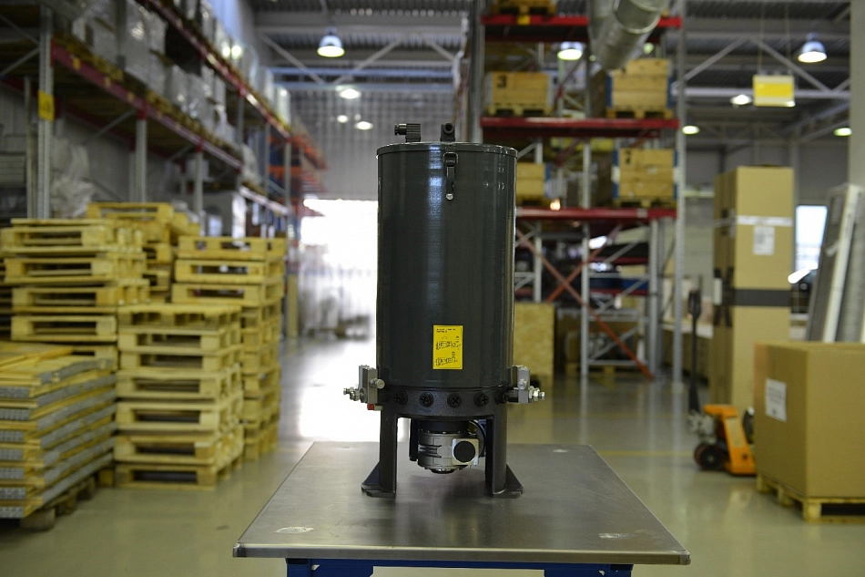 Система смазки боковой поверхности рельс моста и каретки мостового крана