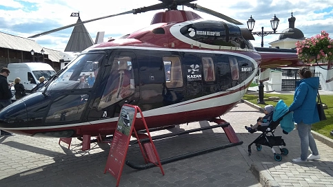 CTR-KV1224-8 Тележка вертолетная буксировочная для АНСАТ, с электромеханическим приводом, самоходная, частичной погрузки, с комплектом задних подкатных колесных опор