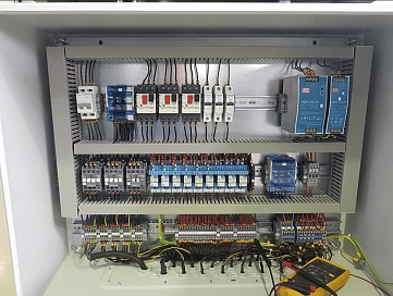 Система управления стенда сборки/разборки гидроцилиндров