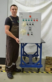 Система управления гидростанции подачи гидравлической жидкости к клапанному стенду управления стендом настройки кристаллизатора