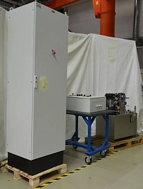 Система управления гидростанции подачи гидравлической жидкости к клапанному стенду управления стендом настройки кристаллизатора